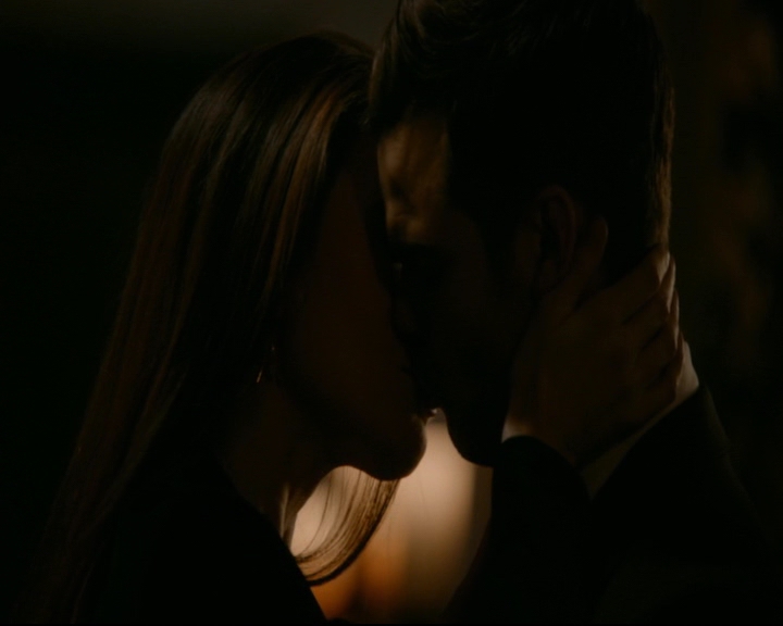 vampirediariesworld-dot-nl_TheOriginals5x10ThereInTheDisappearingLight01970.jpg