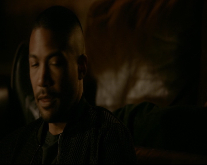 vampirediariesworld-dot-nl_TheOriginals5x10ThereInTheDisappearingLight02083.jpg