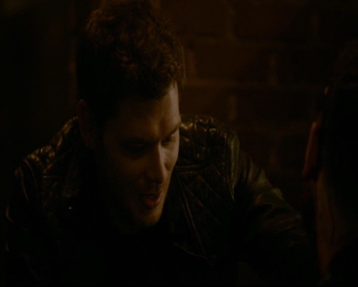 vampirediariesworld-dot-nl_TheOriginals5x10ThereInTheDisappearingLight02299.jpg