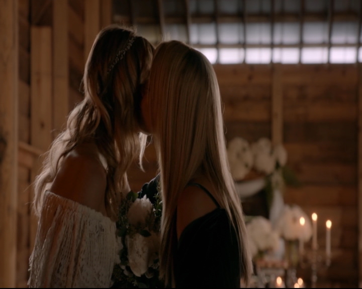 vampirediariesworld-dot-nl_TheOriginals5x11TilTheDayIDie01819.jpg