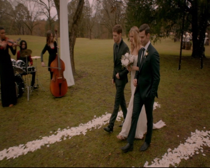 vampirediariesworld-dot-nl_TheOriginals5x11TilTheDayIDie01868.jpg