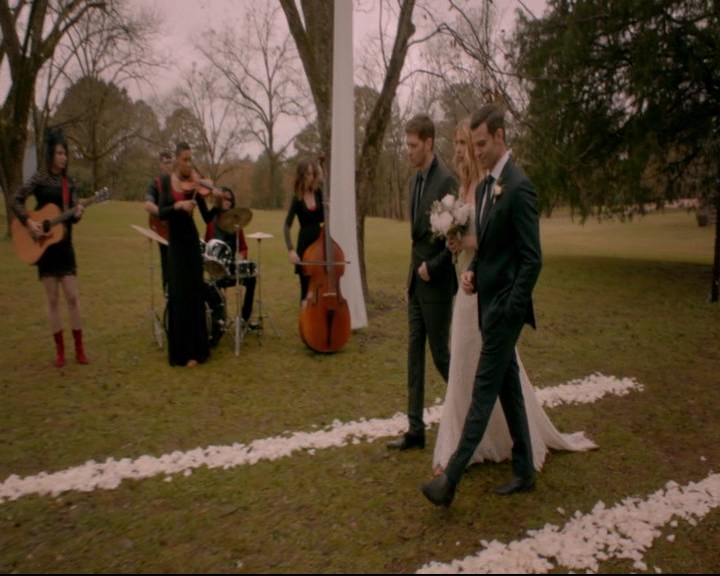 vampirediariesworld-dot-nl_TheOriginals5x11TilTheDayIDie01869.jpg