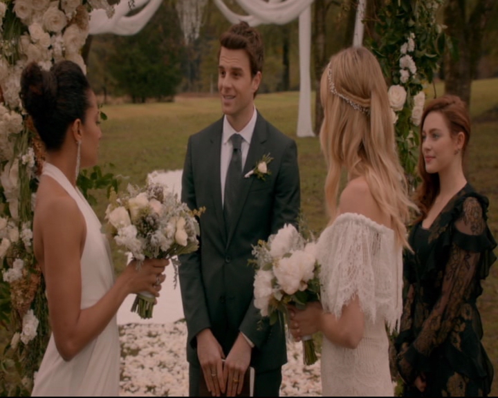 vampirediariesworld-dot-nl_TheOriginals5x11TilTheDayIDie01925.jpg