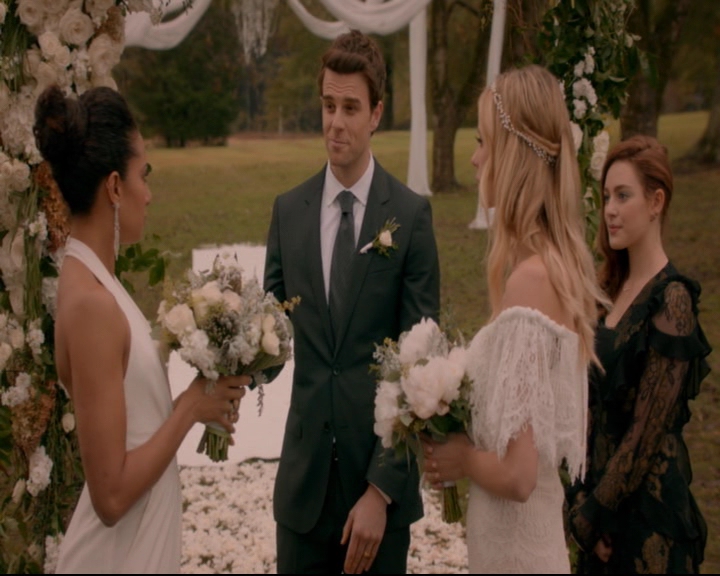 vampirediariesworld-dot-nl_TheOriginals5x11TilTheDayIDie01928.jpg