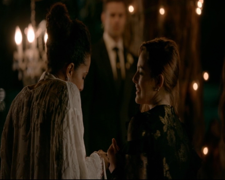 vampirediariesworld-dot-nl_TheOriginals5x11TilTheDayIDie02042.jpg