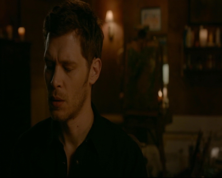 vampirediariesworld-dot-nl_TheOriginals5x12TheTaleOfTwoWolves00072.jpg