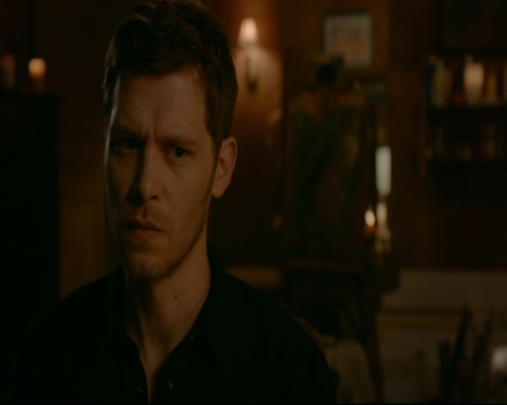 vampirediariesworld-dot-nl_TheOriginals5x12TheTaleOfTwoWolves00076.jpg