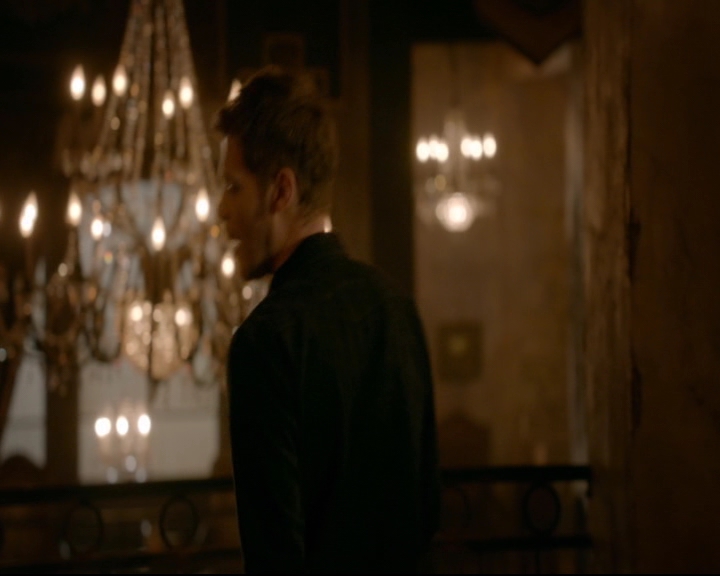 vampirediariesworld-dot-nl_TheOriginals5x12TheTaleOfTwoWolves00092.jpg