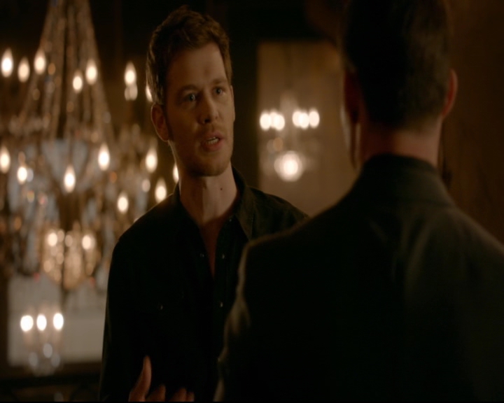 vampirediariesworld-dot-nl_TheOriginals5x12TheTaleOfTwoWolves00097.jpg