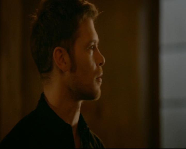 vampirediariesworld-dot-nl_TheOriginals5x12TheTaleOfTwoWolves00104.jpg