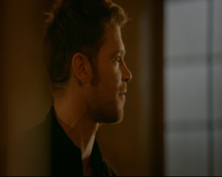 vampirediariesworld-dot-nl_TheOriginals5x12TheTaleOfTwoWolves00107.jpg