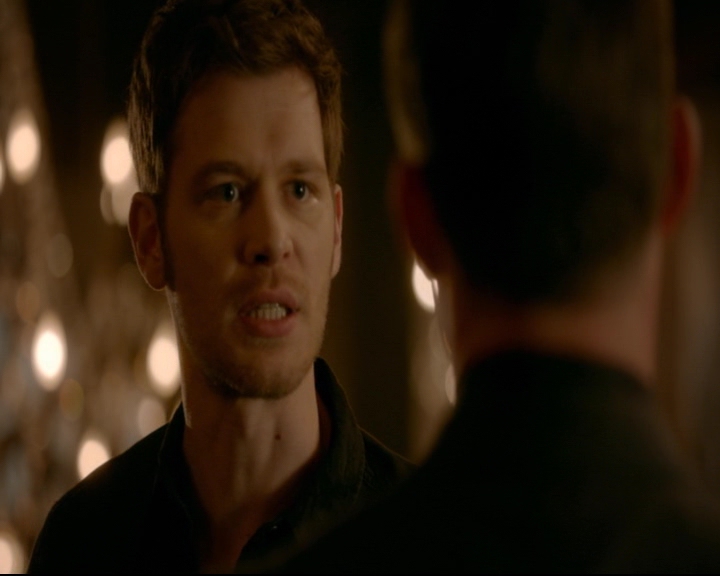 vampirediariesworld-dot-nl_TheOriginals5x12TheTaleOfTwoWolves00109.jpg