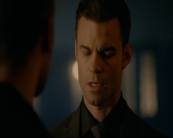 vampirediariesworld-dot-nl_TheOriginals5x12TheTaleOfTwoWolves00113.jpg