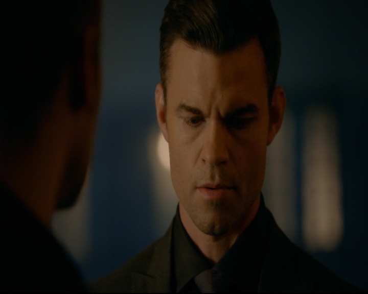 vampirediariesworld-dot-nl_TheOriginals5x12TheTaleOfTwoWolves00114.jpg