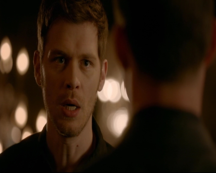 vampirediariesworld-dot-nl_TheOriginals5x12TheTaleOfTwoWolves00116.jpg