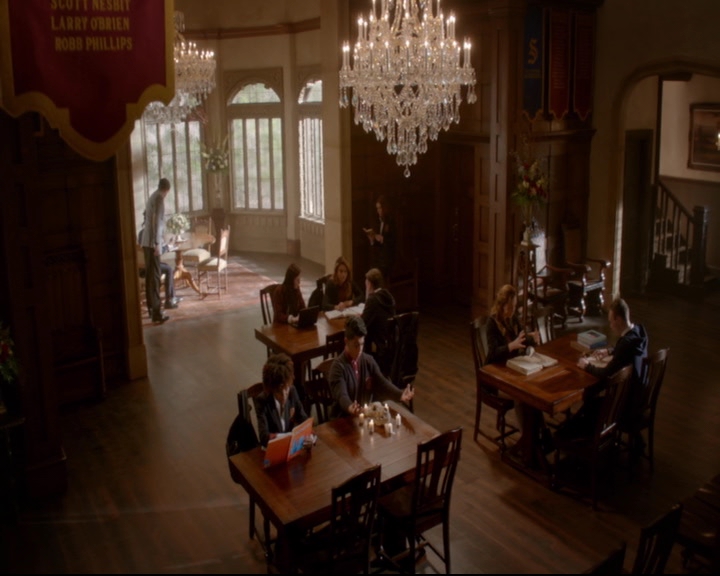 vampirediariesworld-dot-nl_TheOriginals5x12TheTaleOfTwoWolves00146.jpg