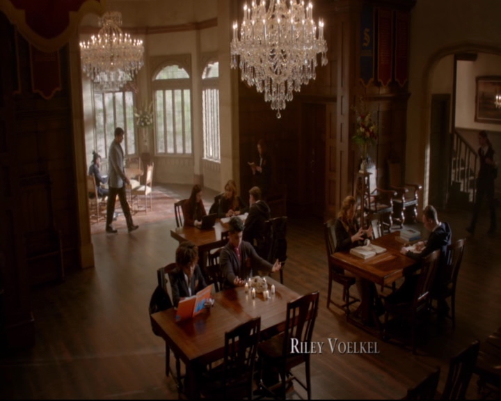 vampirediariesworld-dot-nl_TheOriginals5x12TheTaleOfTwoWolves00147.jpg