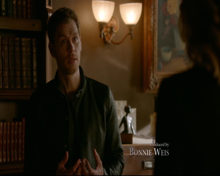 vampirediariesworld-dot-nl_TheOriginals5x12TheTaleOfTwoWolves00205.jpg