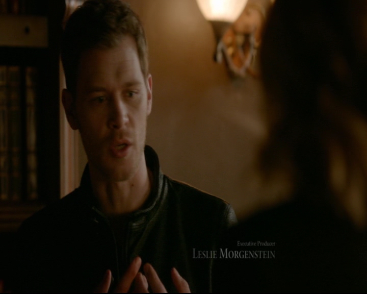 vampirediariesworld-dot-nl_TheOriginals5x12TheTaleOfTwoWolves00209.jpg