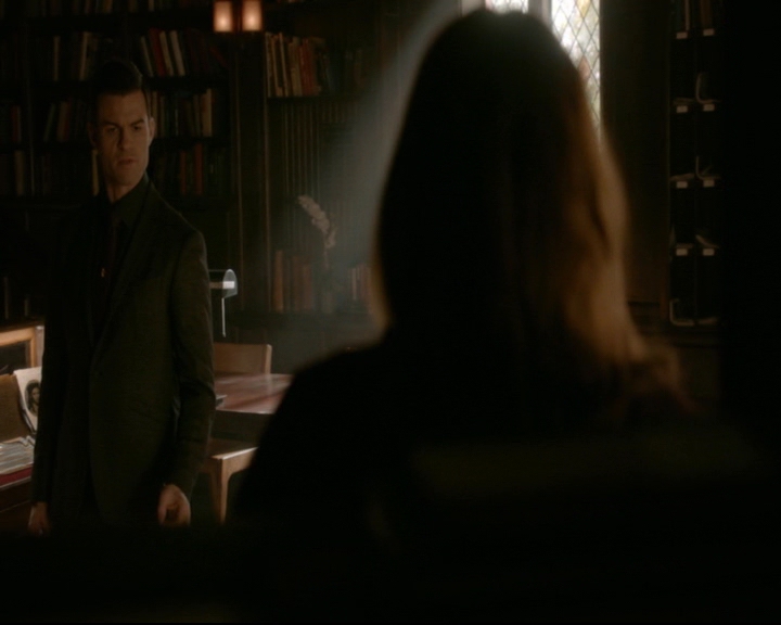 vampirediariesworld-dot-nl_TheOriginals5x12TheTaleOfTwoWolves00283.jpg