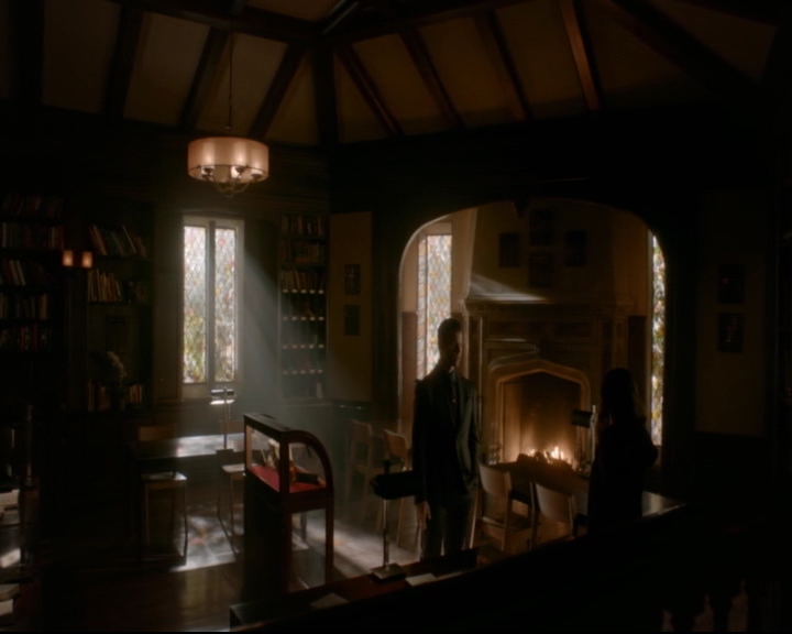 vampirediariesworld-dot-nl_TheOriginals5x12TheTaleOfTwoWolves00286.jpg