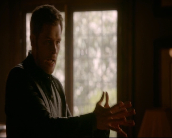 vampirediariesworld-dot-nl_TheOriginals5x12TheTaleOfTwoWolves00310.jpg