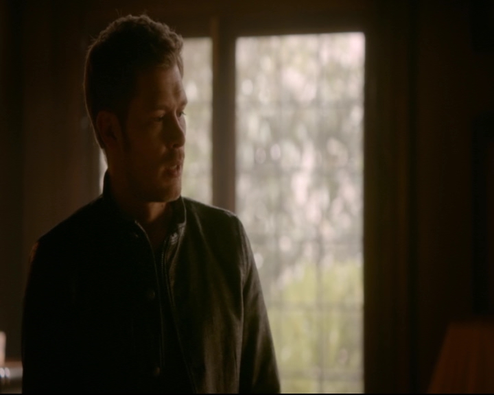 vampirediariesworld-dot-nl_TheOriginals5x12TheTaleOfTwoWolves00312.jpg