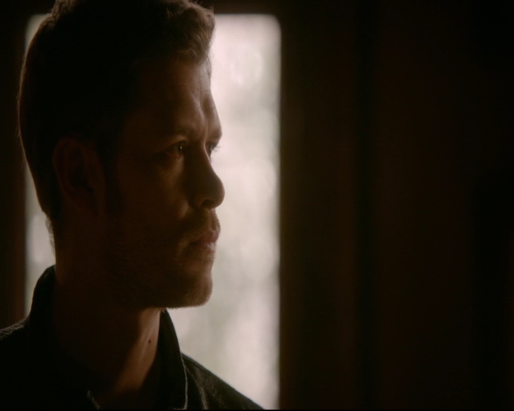 vampirediariesworld-dot-nl_TheOriginals5x12TheTaleOfTwoWolves00328.jpg