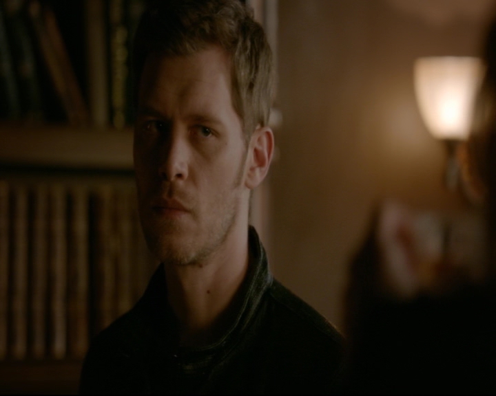 vampirediariesworld-dot-nl_TheOriginals5x12TheTaleOfTwoWolves00335.jpg