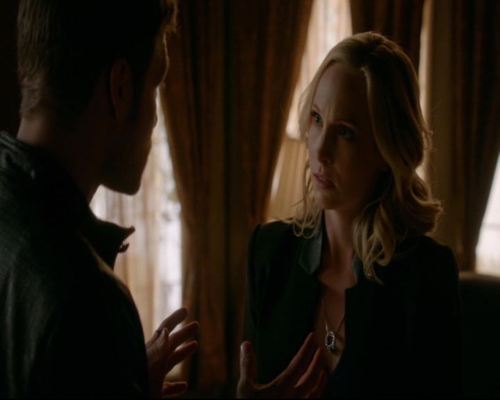 vampirediariesworld-dot-nl_TheOriginals5x12TheTaleOfTwoWolves00345.jpg