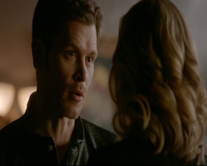 vampirediariesworld-dot-nl_TheOriginals5x12TheTaleOfTwoWolves00348.jpg