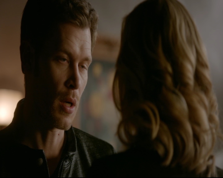 vampirediariesworld-dot-nl_TheOriginals5x12TheTaleOfTwoWolves00352.jpg