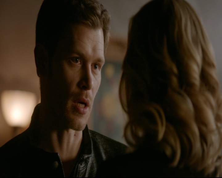 vampirediariesworld-dot-nl_TheOriginals5x12TheTaleOfTwoWolves00353.jpg