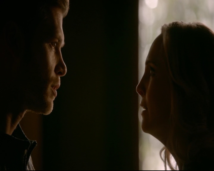 vampirediariesworld-dot-nl_TheOriginals5x12TheTaleOfTwoWolves00355.jpg