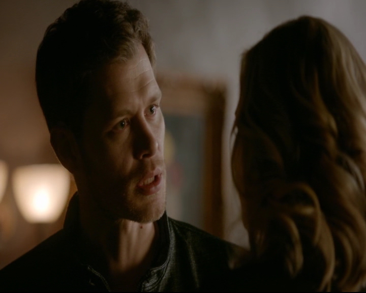 vampirediariesworld-dot-nl_TheOriginals5x12TheTaleOfTwoWolves00362.jpg