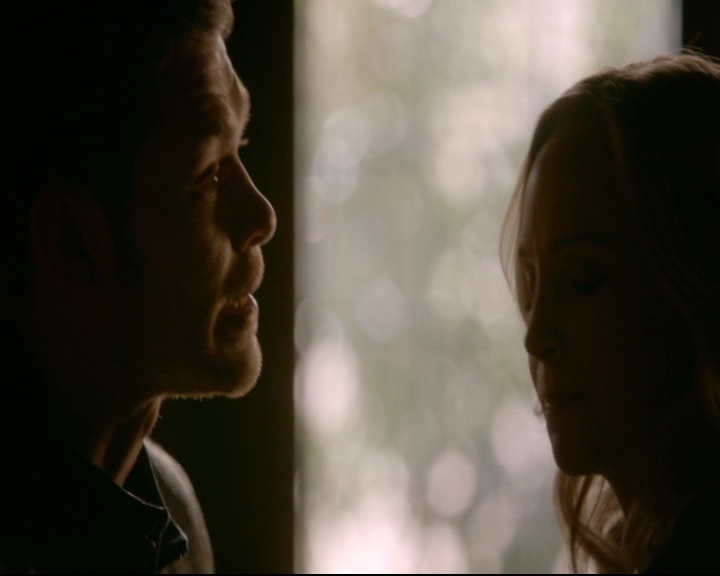 vampirediariesworld-dot-nl_TheOriginals5x12TheTaleOfTwoWolves00369.jpg