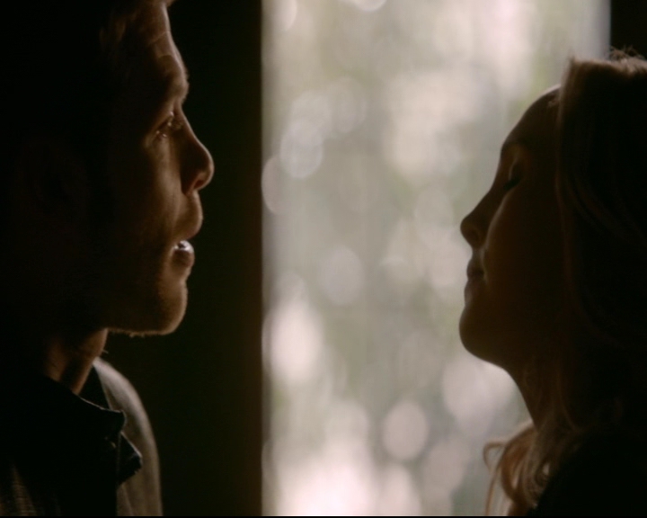 vampirediariesworld-dot-nl_TheOriginals5x12TheTaleOfTwoWolves00370.jpg