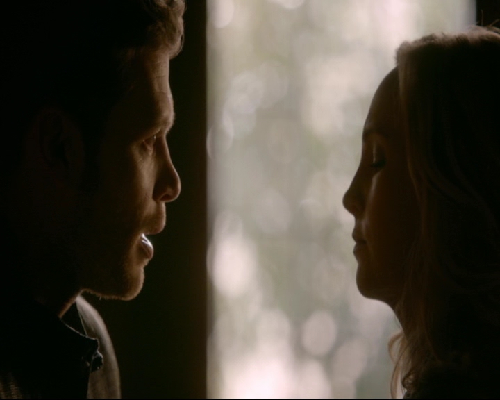 vampirediariesworld-dot-nl_TheOriginals5x12TheTaleOfTwoWolves00371.jpg