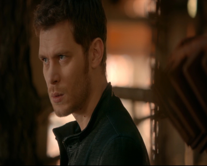 vampirediariesworld-dot-nl_TheOriginals5x12TheTaleOfTwoWolves00631.jpg