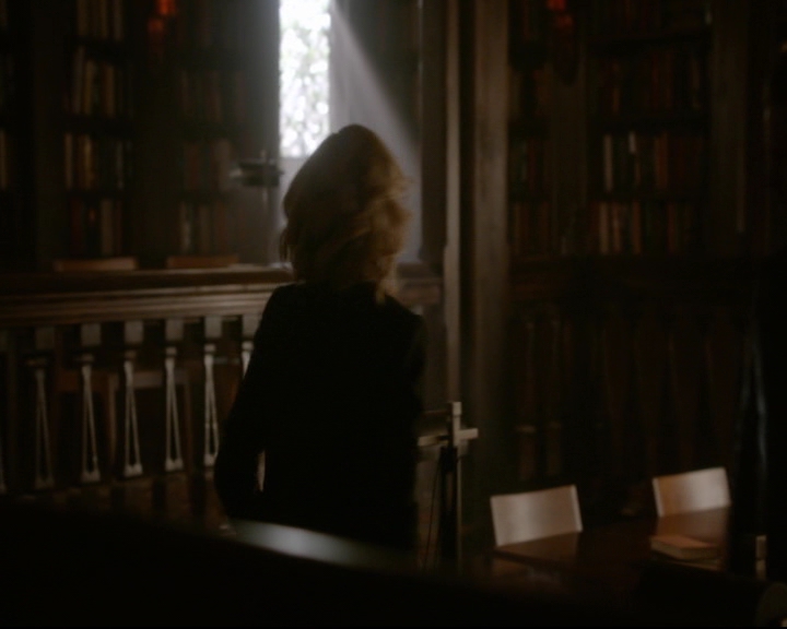 vampirediariesworld-dot-nl_TheOriginals5x12TheTaleOfTwoWolves00995.jpg