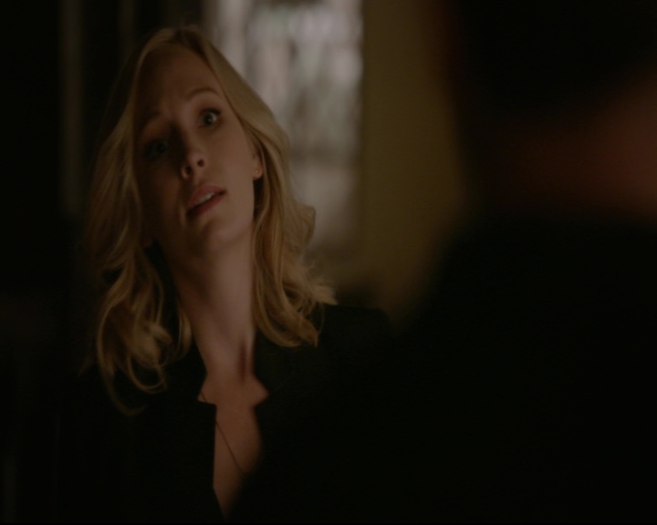 vampirediariesworld-dot-nl_TheOriginals5x12TheTaleOfTwoWolves01056.jpg