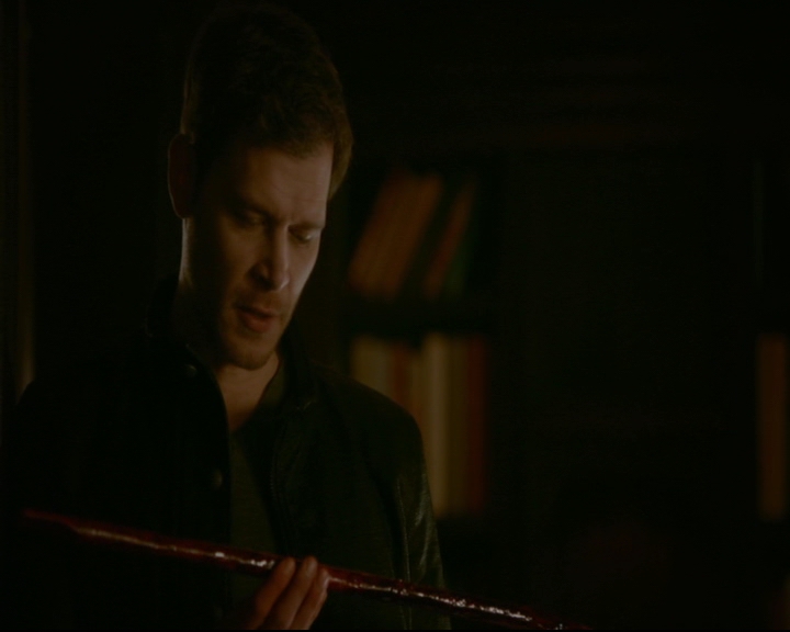 vampirediariesworld-dot-nl_TheOriginals5x12TheTaleOfTwoWolves01091.jpg