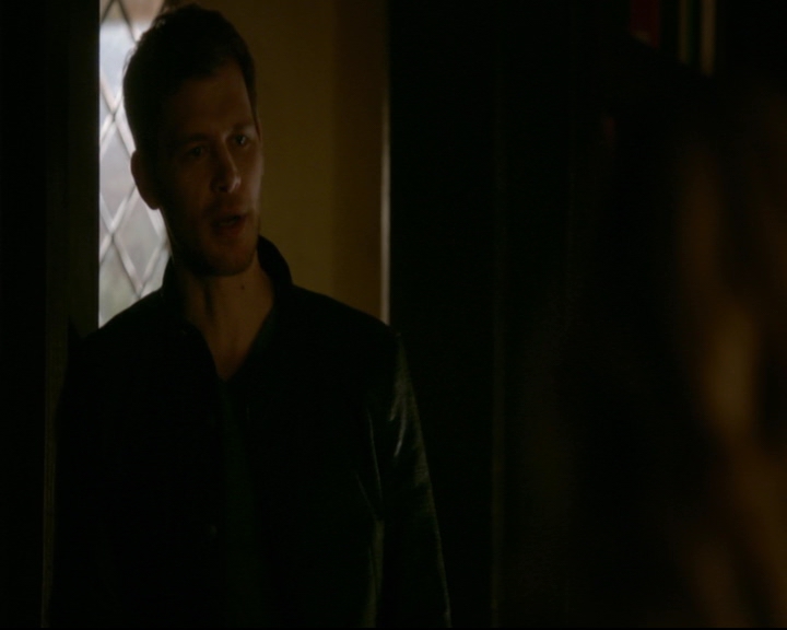 vampirediariesworld-dot-nl_TheOriginals5x12TheTaleOfTwoWolves01101.jpg