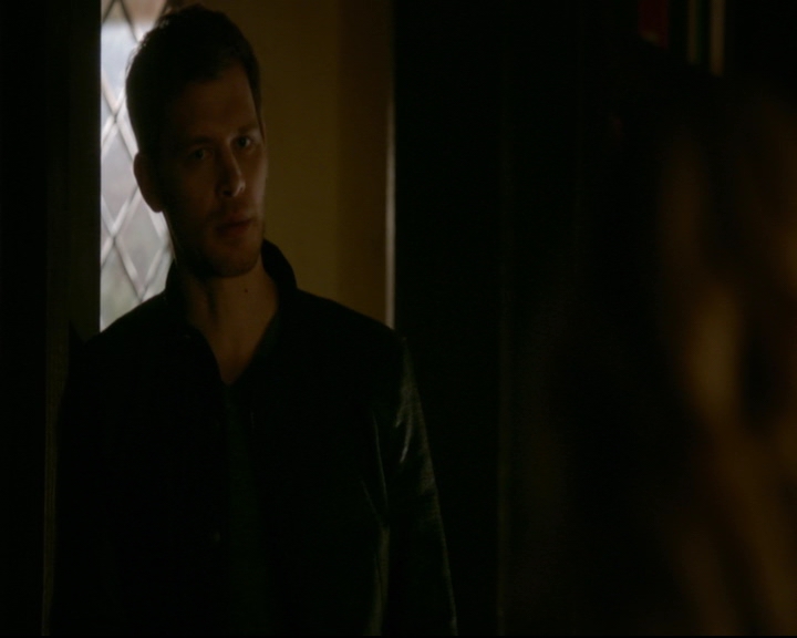 vampirediariesworld-dot-nl_TheOriginals5x12TheTaleOfTwoWolves01103.jpg