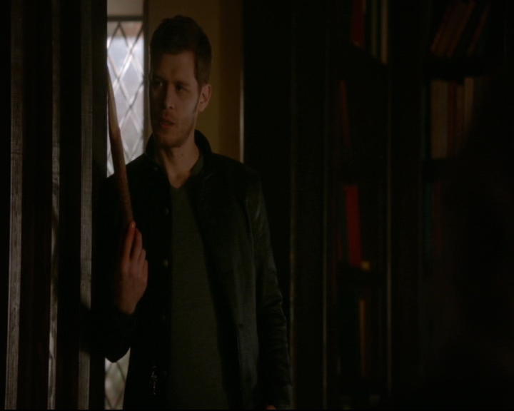 vampirediariesworld-dot-nl_TheOriginals5x12TheTaleOfTwoWolves01114.jpg