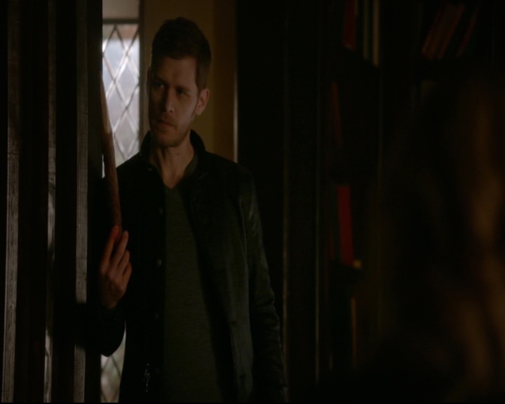 vampirediariesworld-dot-nl_TheOriginals5x12TheTaleOfTwoWolves01115.jpg