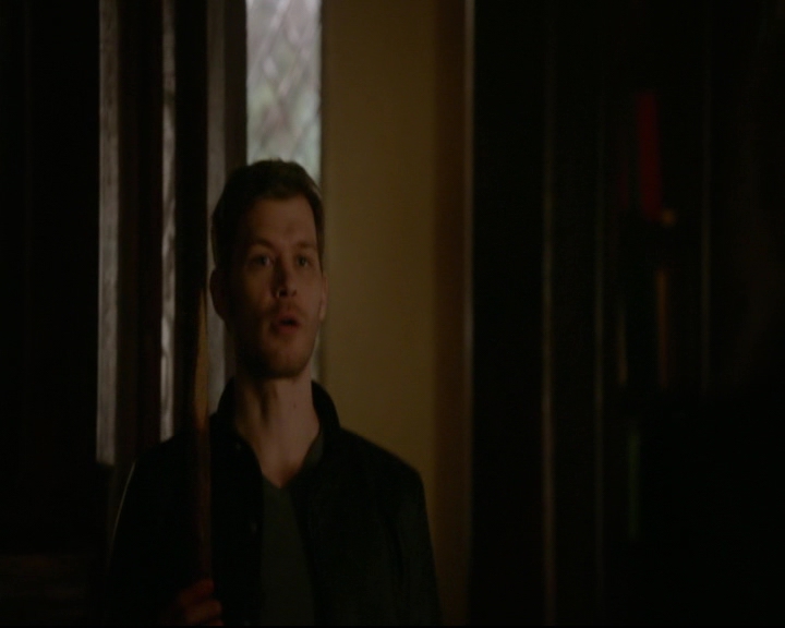 vampirediariesworld-dot-nl_TheOriginals5x12TheTaleOfTwoWolves01117.jpg