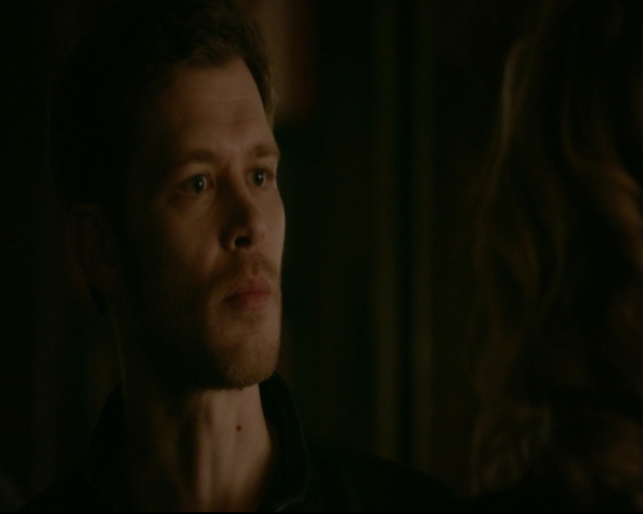 vampirediariesworld-dot-nl_TheOriginals5x12TheTaleOfTwoWolves01128.jpg