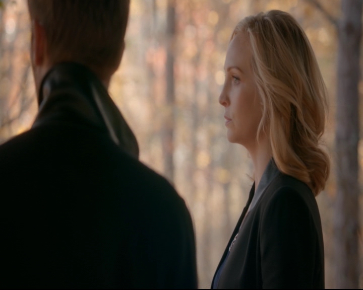 vampirediariesworld-dot-nl_TheOriginals5x12TheTaleOfTwoWolves01145.jpg