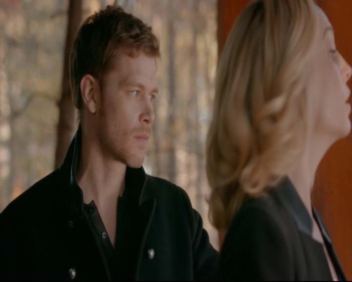 vampirediariesworld-dot-nl_TheOriginals5x12TheTaleOfTwoWolves01147.jpg